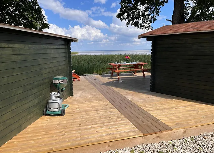 مكان تخييم Suure-kuuse Kaempingud Otse Jaerve Kaldal