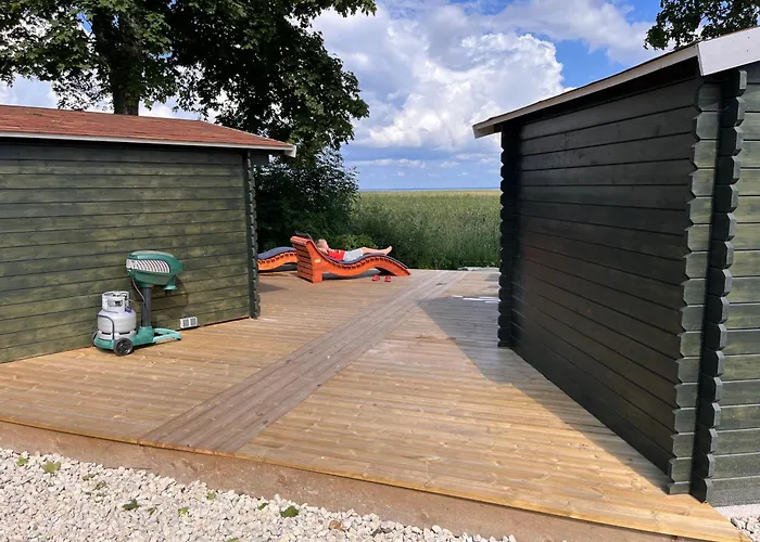 مكان تخييم Suure-kuuse Kaempingud Otse Jaerve Kaldal *